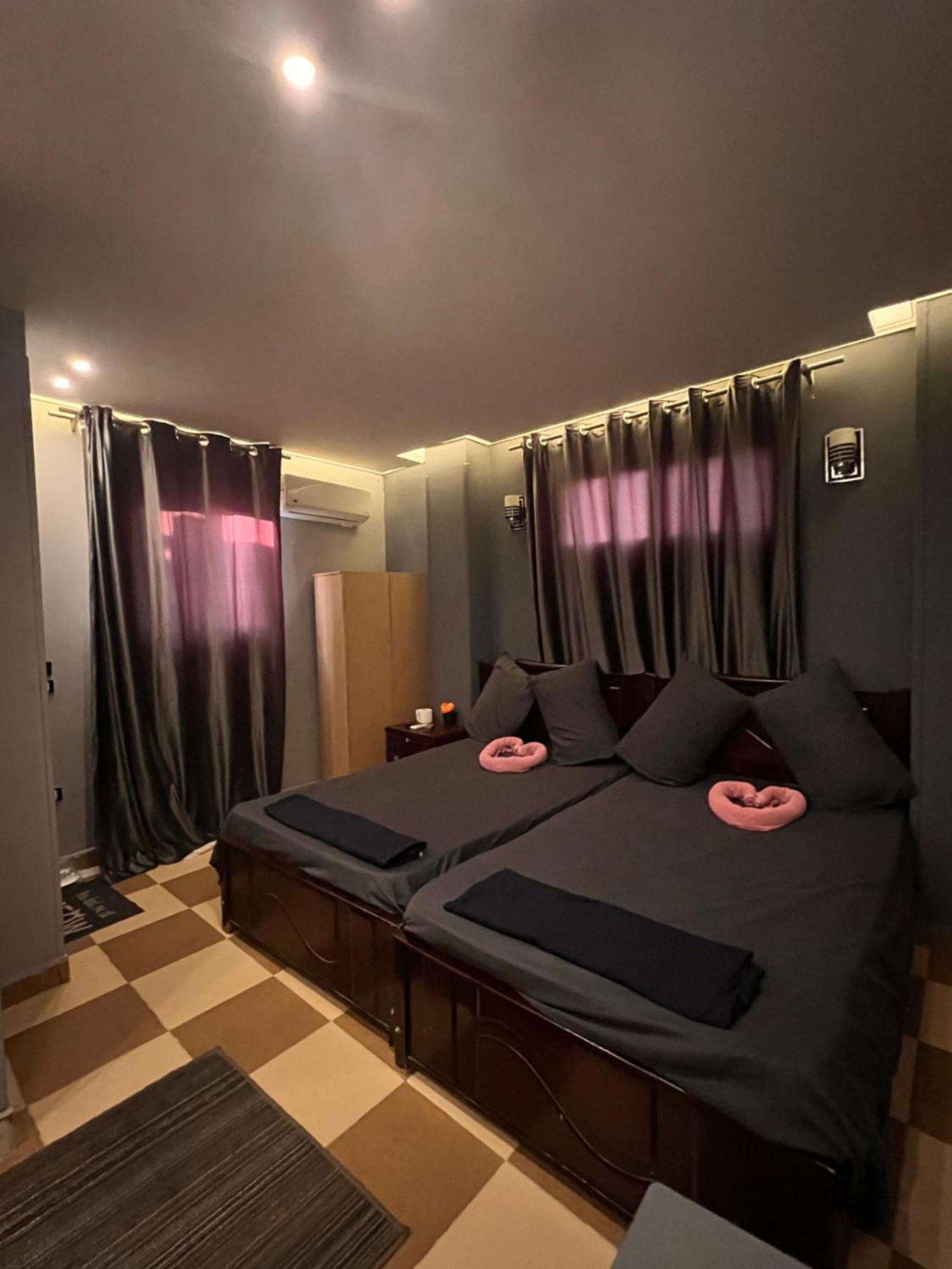 Aton Pyramids View Bed & Breakfast *