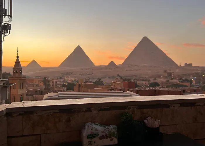 Aton Pyramids View Inn